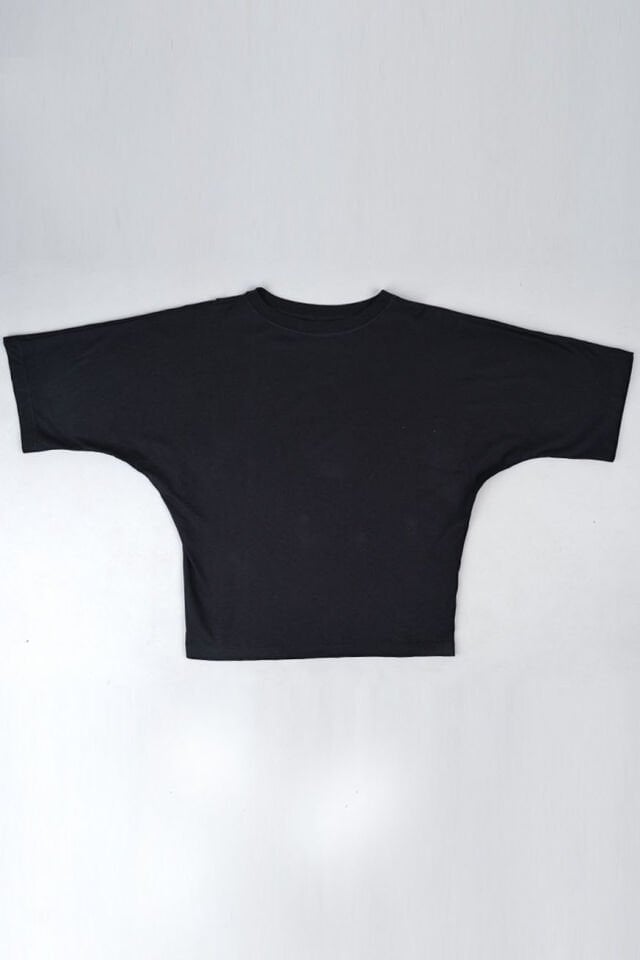 Salem Unisex Crew Neck Batwing Sleeve T-shirt - Black